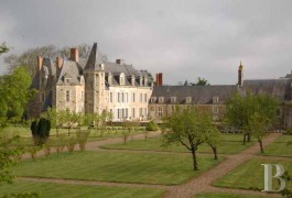 Hunting grounds for sale - pays-de-loire - 15th, 16th & 17th listed castle in a 71 ha (175.4 acre) estate in the Upper Anjou region