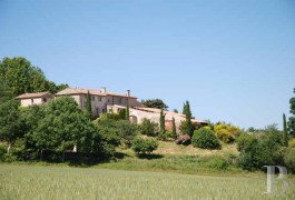 Religious edifices for sale - provence-cote-dazur - 17th century priory -on the Lub&eacute;ron slopes