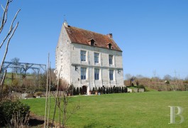 les manoirs &agrave; vendre - basse-normandie - Calvados,-manoir du 16&egrave;me S. sur 70 hectares 