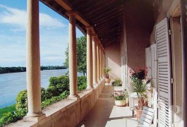 Residences for sale - rhones-alps - 15th century residence -on the banks of the Sa&ocirc;ne