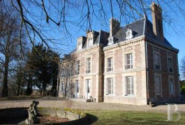 les ch�teaux &agrave; vendre - haute-normandie - Petit ch&acirc;teau 18&egrave;me S. -aux portes de l'Eure, &agrave; 80 km de Paris