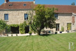 les maisons de caract�re &agrave; vendre - ile-de-france - Dans la vall&eacute;e du Morin, long&egrave;re et d&eacute;pendances dans un parc paysager