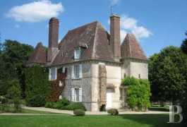 Manors for sale - upper-normandy - 16th century manor house and its outbuildings -in Upper Normandy