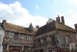 Character houses for sale - picardy - Authentic medieval, 15th & 16th century, listed house, 100 km (63 miles) from Paris