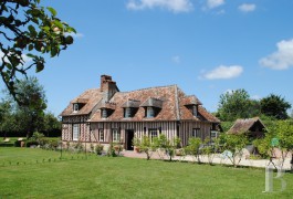 les maisons de caract�re &agrave; vendre - basse-normandie - En Pays d�Auge,-ensemble des 17&egrave;me et 18&egrave;me S.