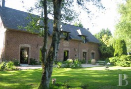 Character houses for sale - picardy - In Normandy�s Oise region,-authentic 19th century barn -