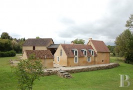 les corps de ferme &agrave; vendre - centre-val-de-loire - Indre, vall&eacute;e de la Bouzanne,-corps de ferme au bord de l�eau