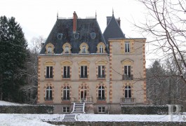 Castles / chateaux for sale - burgundy - Property formed from the wing of a castle -in Burgundy