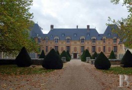 Castles / chateaux for sale - upper-normandy - Authentic 17th century listed Br&eacute;court castle between the Ile de France and Normandy