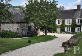 les maisons de caract�re &agrave; vendre - pays-de-loire - En Mayenne,-presbyt&egrave;re du 17&egrave;me S. remani&eacute; au 19&egrave;me S.