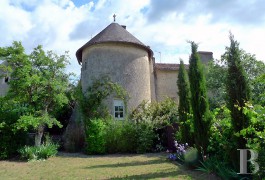 les maisons de village &agrave; vendre - poitou-charentes - En Poitou,-Prieur&eacute; des 14&egrave;me et 15&egrave;me S.