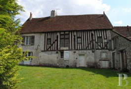 les maisons de caract�re &agrave; vendre - ile-de-france - A 1h de Paris, Sud de l'Aisne,-ancien prieur&eacute; du 17&egrave;me S. et sa rivi&egrave;re
 