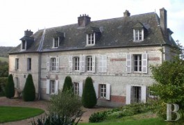 Castles / chateaux for sale - upper-normandy - 17th century small castle-in the Bray region