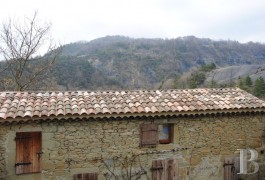 Farms for sale - rhones-alps - Dry stone farm in Provencal Dr&ocirc;me
