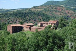 Farms for sale - midi-pyrenees - 11th - 15th century farm -set in 86.45 acres