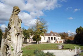 les domaines viticoles &agrave; vendre - bourgogne - A Mercurey, -propri&eacute;t&eacute; familiale 
