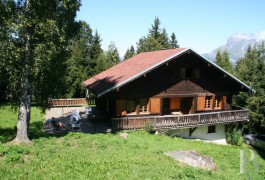 les chalets à vendre - rhone-alpes - Station de Saint-Gervais, Haute-Savoie,-terrain constructible avec chalet