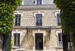 Mansion houses for sale - ile-de-france - In the heart of old Saint-Maur,-Second Empire, mansard-style mansion house