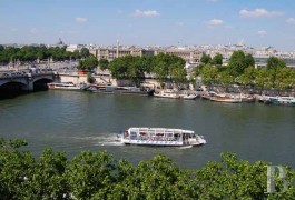 ile-de-france - Seine-facing, two-storey flat on top floors -in Paris� 7th arrondissement 
