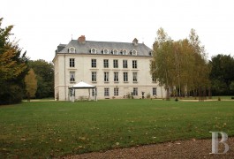 les ch�teaux &agrave; vendre - centre-val-de-loire - Vall&eacute;e de la Loire : ch&acirc;teau des 16&egrave;me et 18&egrave;me S. inscrit MH sur un domaine de 15 ha