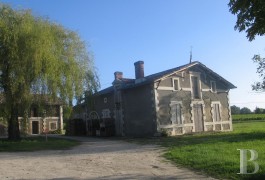 les domaines viticoles &agrave; vendre - aquitaine - Au coeur du M&eacute;doc,-grand vignoble cru bourgeois

