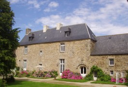 Manors for sale - brittany - Close to the Penthi&egrave;vre coast,-16th century manor house 