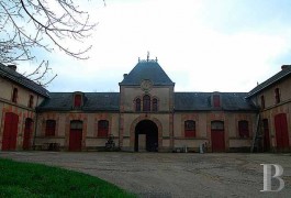 Castles / chateaux for sale - ile-de-france - Ch&acirc;teau inscrit MH sur un domaine -de 182 hectares libres