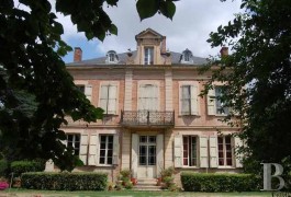 les ch�teaux &agrave; vendre - midi-pyrenees - A 35 km de Toulouse, -ch&acirc;teau du 19&egrave;me S. 