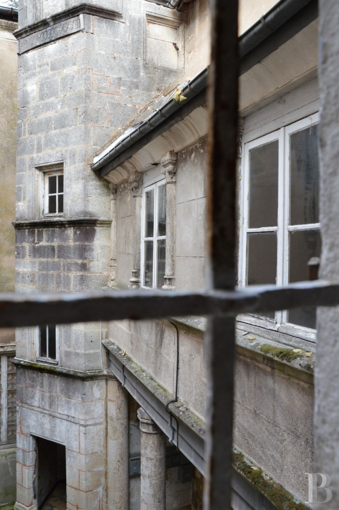 An early Renaissance period, listed mansion house in the centre of Verdun mansion houses for