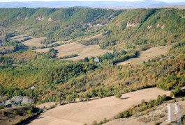 Residences for sale - midi-pyrenees - In the Grand Causses Regional Nature Park, a noble retreat in the centre of a 104 acre estate 
