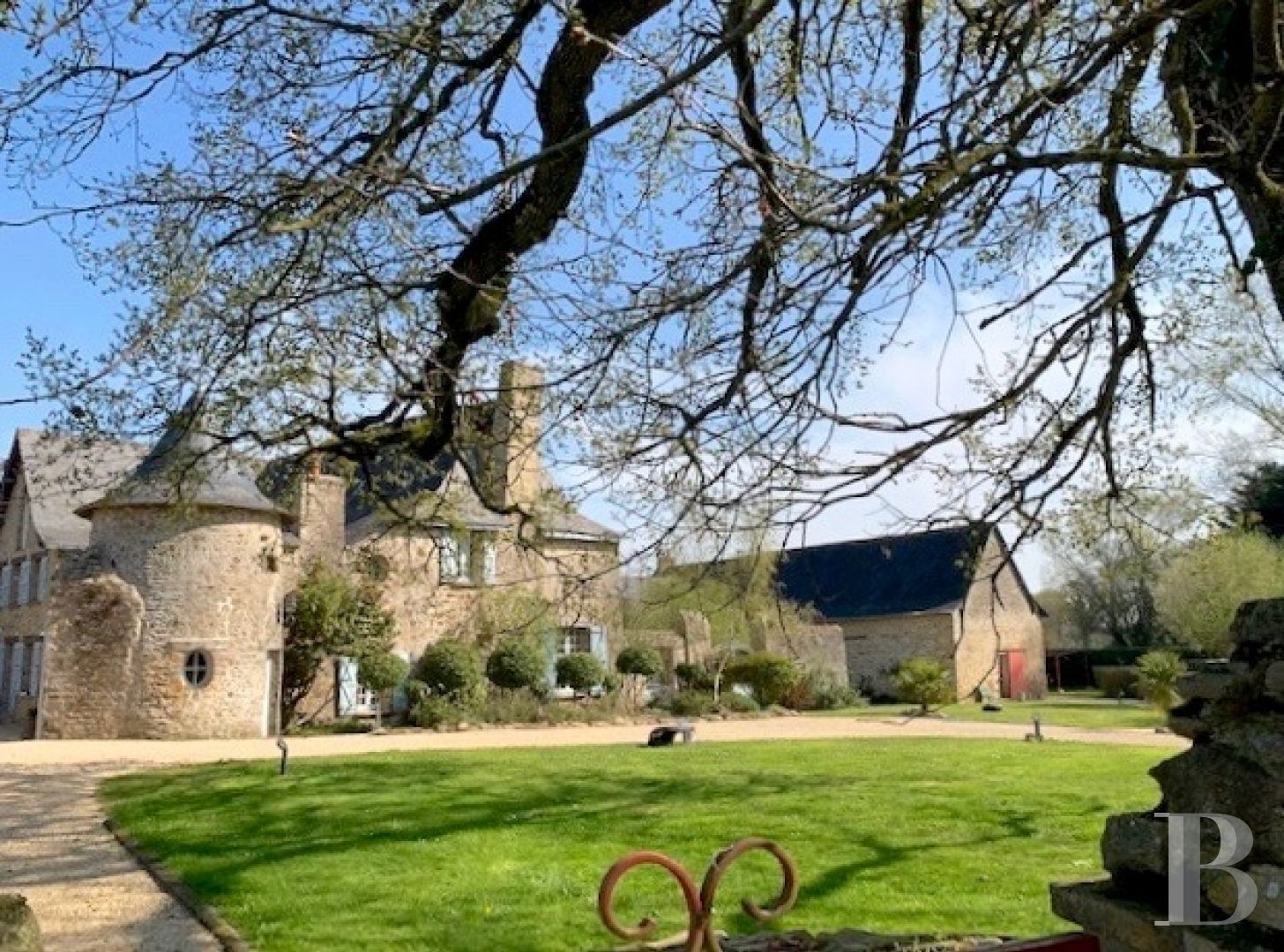 Manors for sale in France mayenne anjou region
