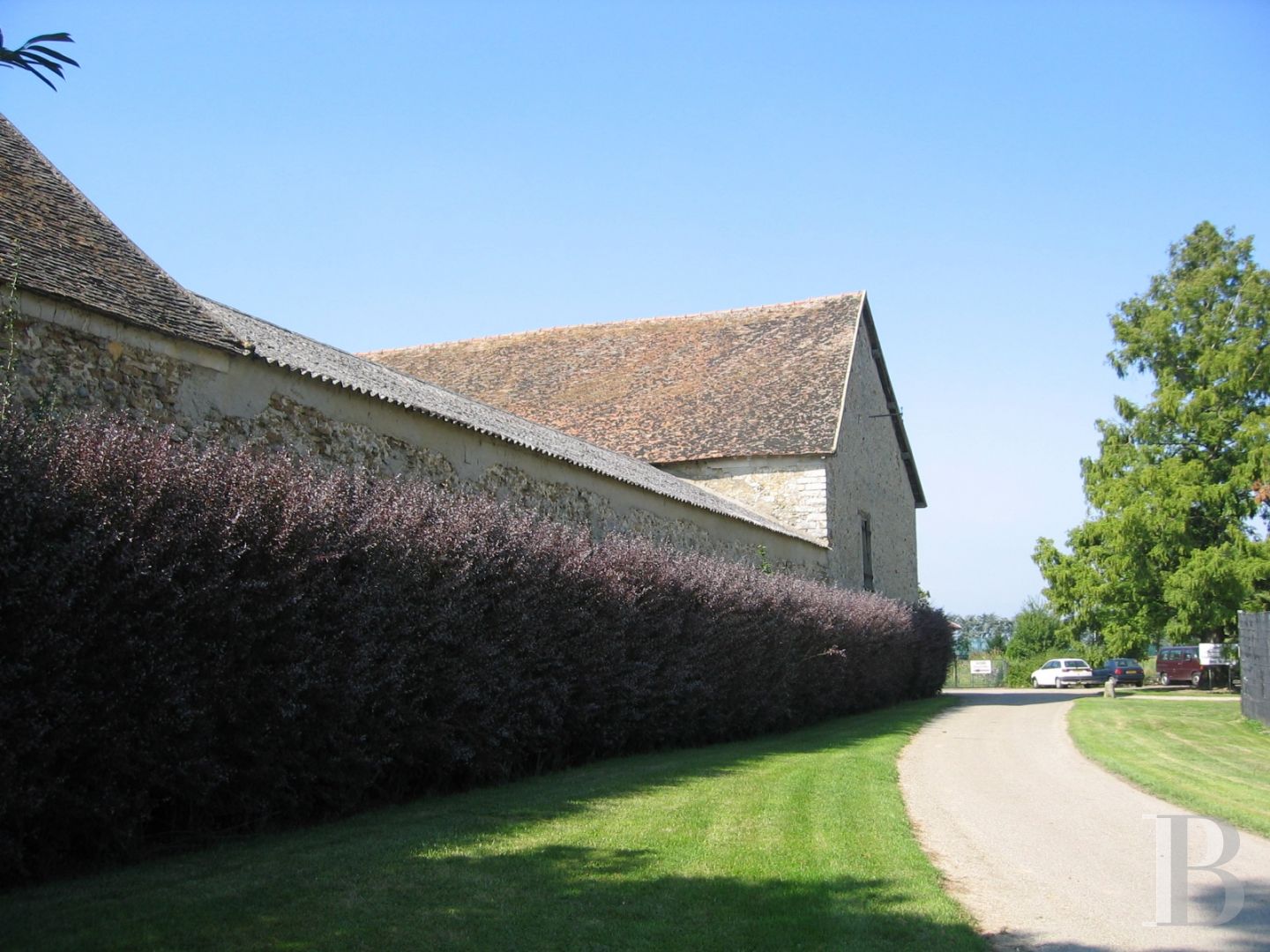 Farms for sale near Paris in France