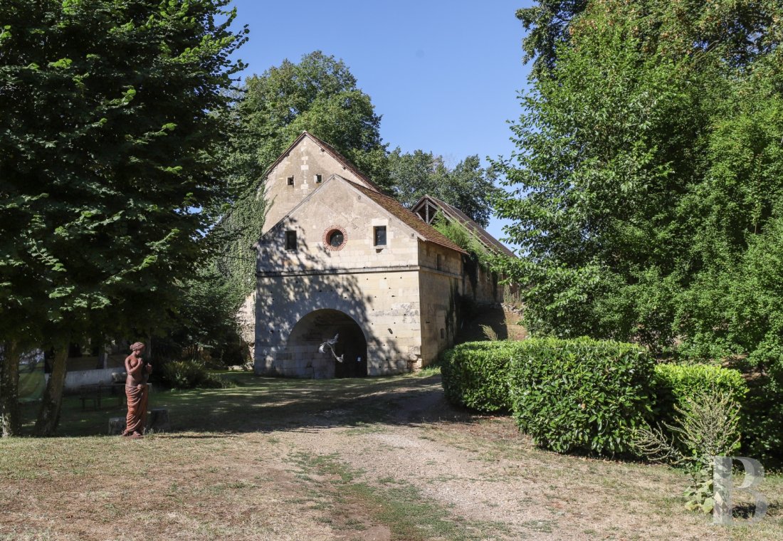 Manors for sale in France burgundy nievre french department