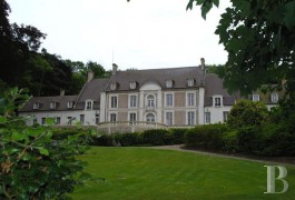 les ch�teaux &agrave; vendre - picardie - A 30mn des plages, proche Baie de Somme, ch&acirc;teau 17e et 18e S. inscrit MH et ses jardins
