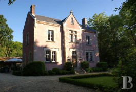 Village houses for sale - center-val-de-loire - In the �Pays Fort� region, a former convent and its 6,000 m&sup2; (1.5 acre) parklands