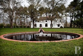 Historic buildings for sale - aquitaine - A listed Art-Deco style villa and its outbuildings
in parklands of more than 5 ha near Bordeaux 