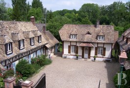 Character houses for sale - upper-normandy - 75 km (47 miles) from Paris, a former farm with three 18th century dwellings