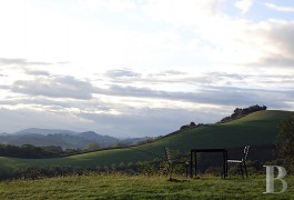 Character houses for sale - aquitaine - In the Basque region, an 18th century farm with 21st century architecture