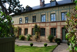 Village houses for sale - upper-normandy - In Upper Normandy, an 18th century residence in the centre of a village