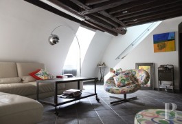 ile-de-france - A top floor, 2-storey, 89 m&sup2; flat
in Paris 10th arrondissement