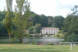 Character houses for sale - aquitaine - A small 18th century hamlet by the waterside near to Agen