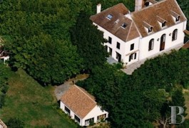 les maisons de caract�re &agrave; vendre - ile-de-france - En r&eacute;gion bellifontaine, ancien relais de poste du 18e S., 
boxes et spa sur parc de 1700 m&sup2; 