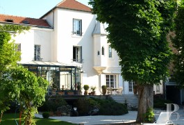 Residences for sale - ile-de-france - A large, "Second Empire", middle-class house in a residential district of Val-de-Marne
