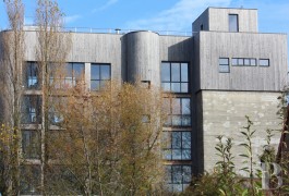 20th C. Architecture for sale - north - A former, converted, 6-storey, 750 m&sup2; flourmill with a 360&deg; view 90 minutes from Paris