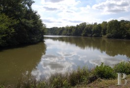 Character houses for sale - midi-pyrenees - An 18th century monastery with a fish-farming lake and outbuildings in a 65 ha estate in Lower Armagnac
