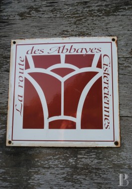 les �difices religieux  &agrave; vendre - lorraine - A 2h de Paris, entre Reims et Metz,
logis abbatial 12&egrave;me et 18&egrave;me si&egrave;cles