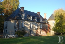 Castles / chateaux for sale - ile-de-france - A castle and its large outbuildings
70 km from Paris
