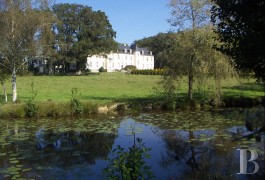 les demeures &agrave; vendre - pays-de-loire - Loire-Atlantique, grand b&acirc;timent du d&eacute;but 20&egrave; S.
&agrave; vocation d'h&eacute;bergement avec nombreuses d&eacute;pendances