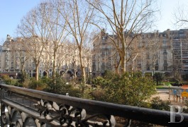 ile-de-france - A 160 m&sup2; family flat facing Boucicaut Square
in the S&egrave;vres-Babylone district