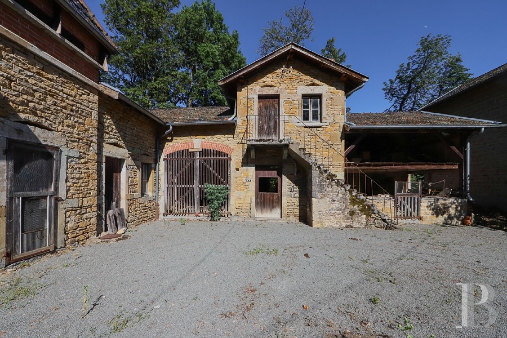 Castles / chateaux for sale in France saone et loire cluny